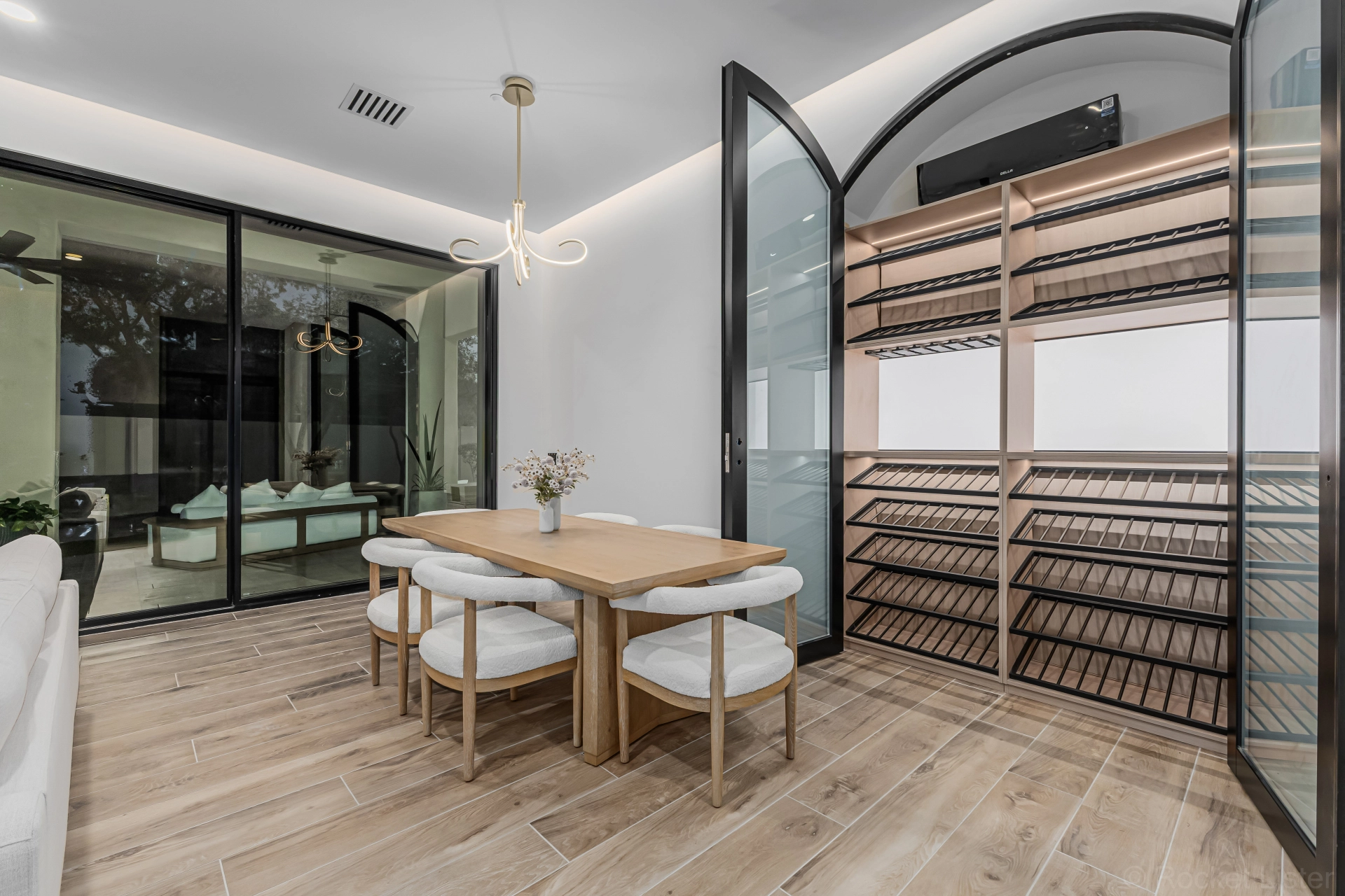 Kora Living Room Wine